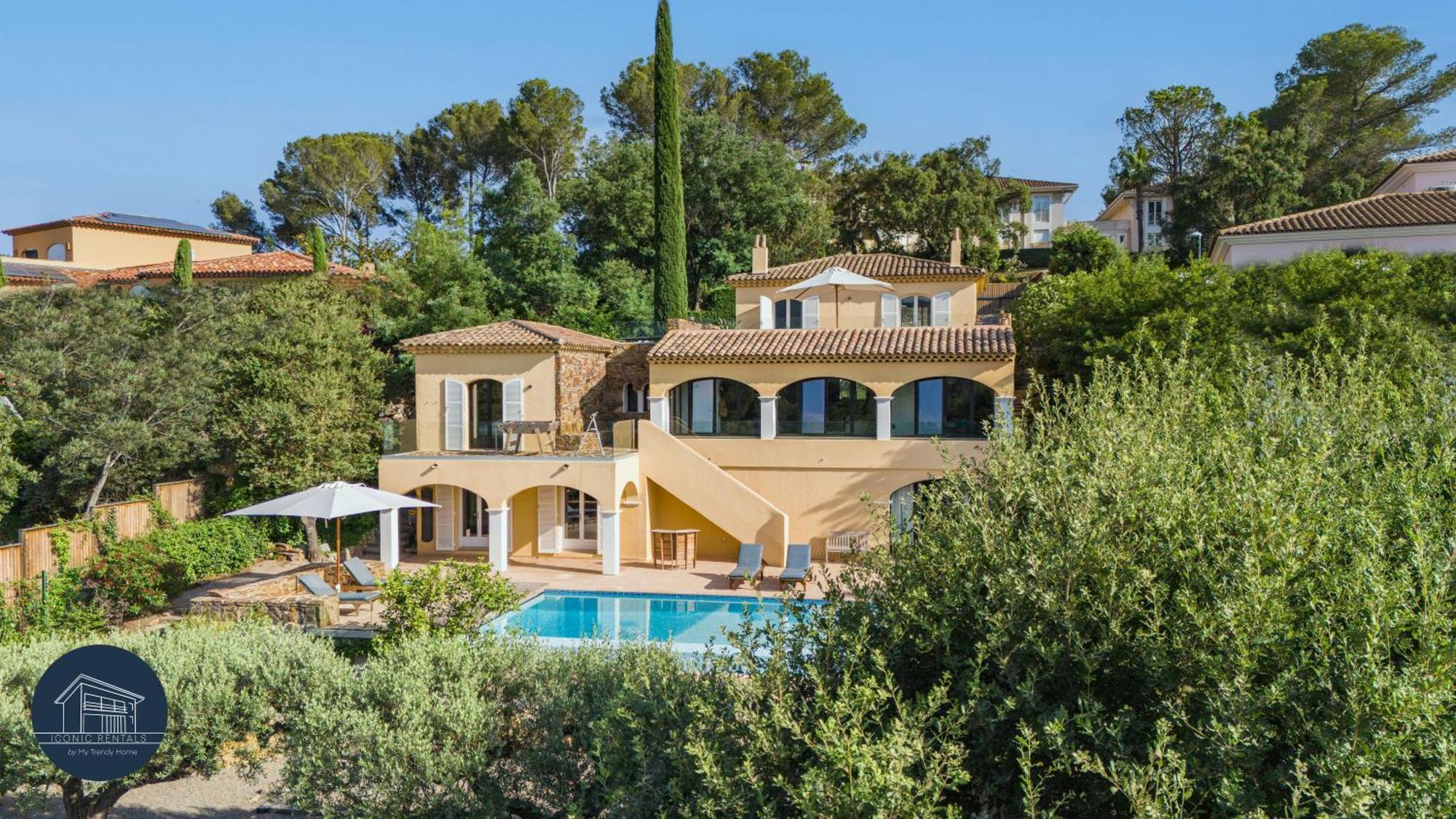 Villa Familiale Avec Vue Imprenable Saint-Raphaël Екстериор снимка