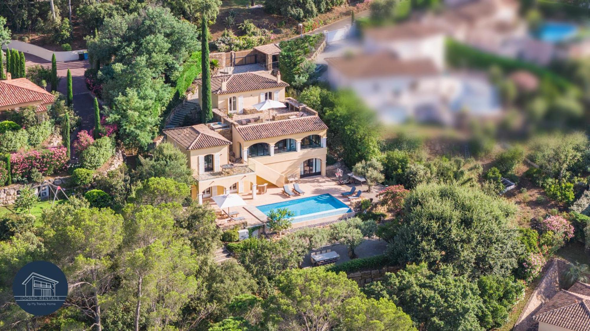 Villa Familiale Avec Vue Imprenable Saint-Raphaël Екстериор снимка